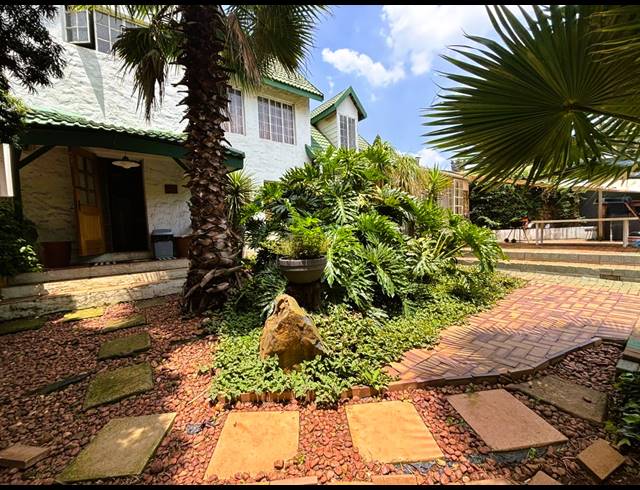 4 BEDROOM HOUSE FOR SALE IN VANDERBIJLPARK SE 3